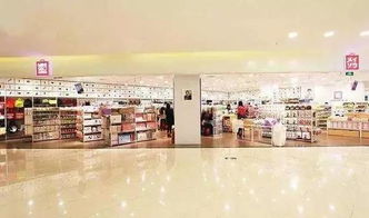 他靠10元小店，年銷100億 這才是商業模式的秘密